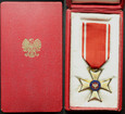 Polska, Krzyż POLONIA RESTITUTA - Krzyż Kawalerski w pudełku