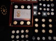 Ponad 320 sztuk, monet, medali, numizmatów.
