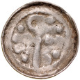 E113. Denar krzyżowy XI w, Av.: Krzyż kawalerski, Rv.: Pastorał