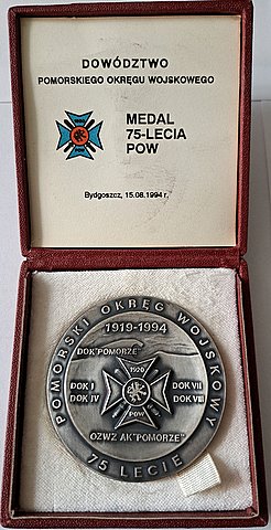 POLSKA - MEDAL 75 LECIE POMORSKIEGO OKRĘGU WOJSKOWEGO - 1994